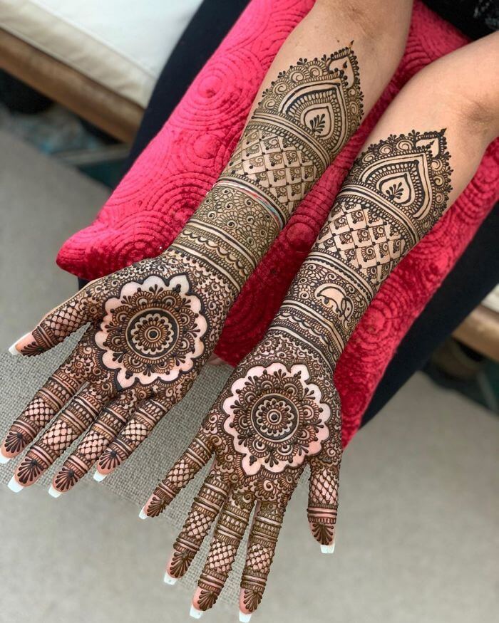 Elegance in Nature: Floral Mehndi Design